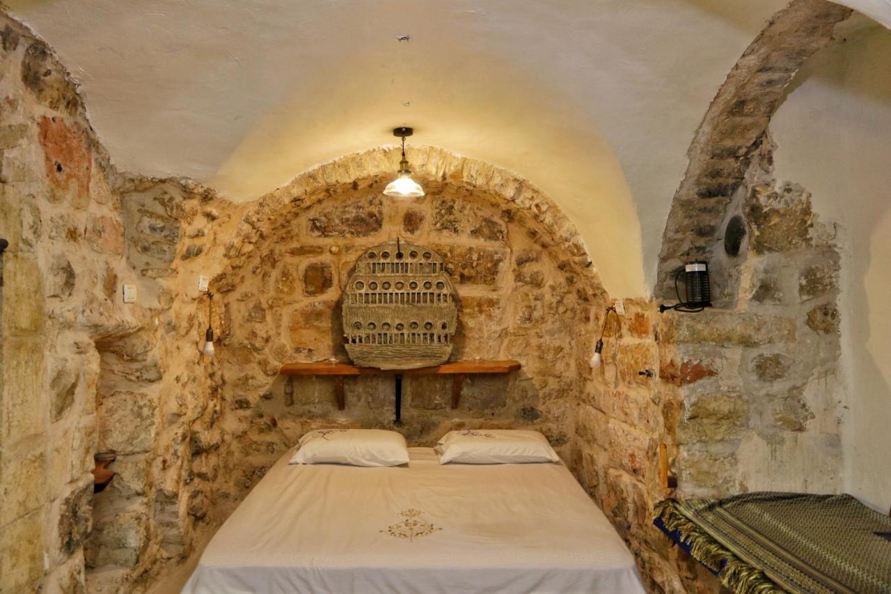 Sweet 'En Kerem View Bed & Breakfast Jerusalem Exterior photo