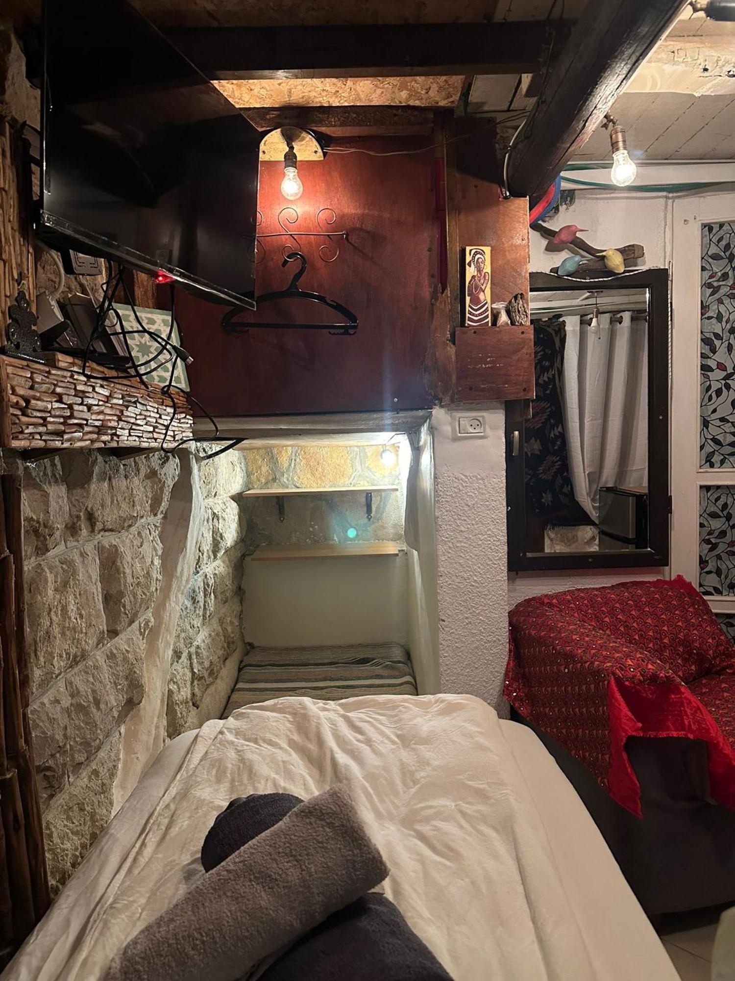 Sweet 'En Kerem View Bed & Breakfast Jerusalem Exterior photo